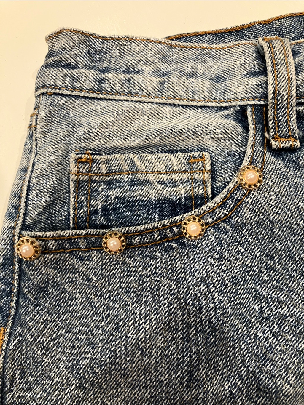 Gold Flower With Center Faux Pearl Pins Set Of 4